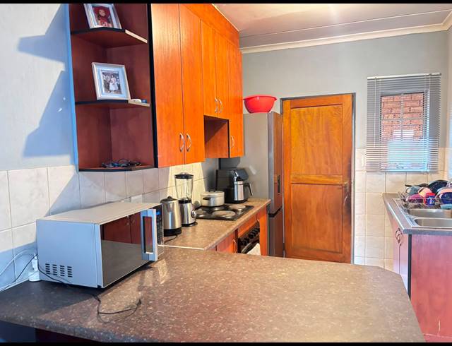 2 BEDROOM TOWNHOUSE FOR SALE IN ELSPARK